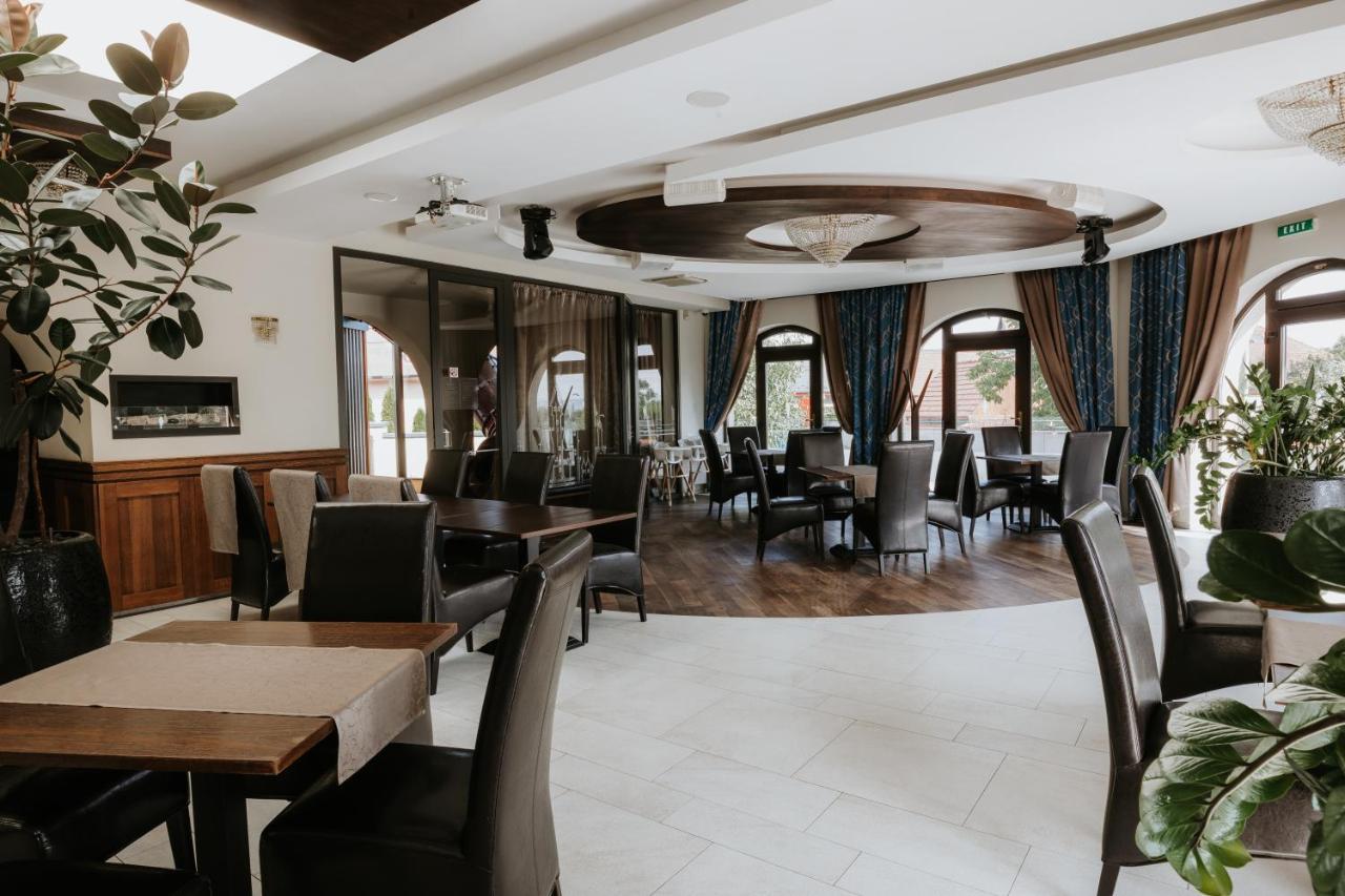 קושיצה Hotel Bonaparte מראה חיצוני תמונה
