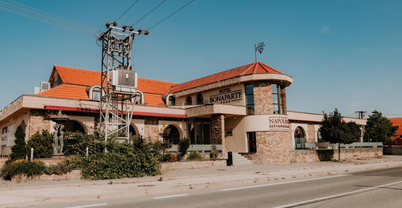 קושיצה Hotel Bonaparte מראה חיצוני תמונה