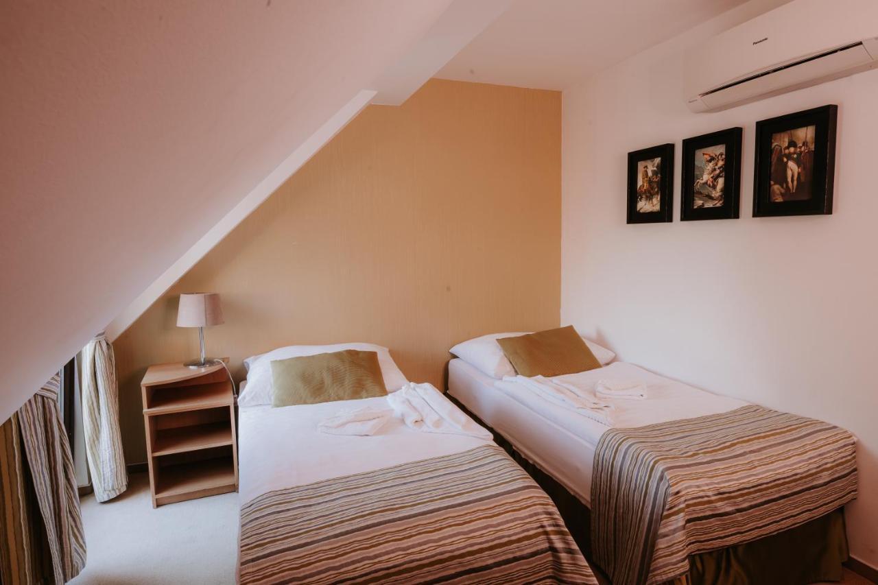 קושיצה Hotel Bonaparte מראה חיצוני תמונה