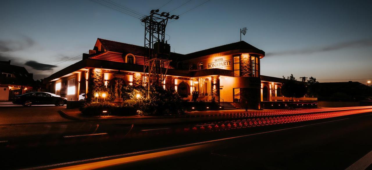 קושיצה Hotel Bonaparte מראה חיצוני תמונה