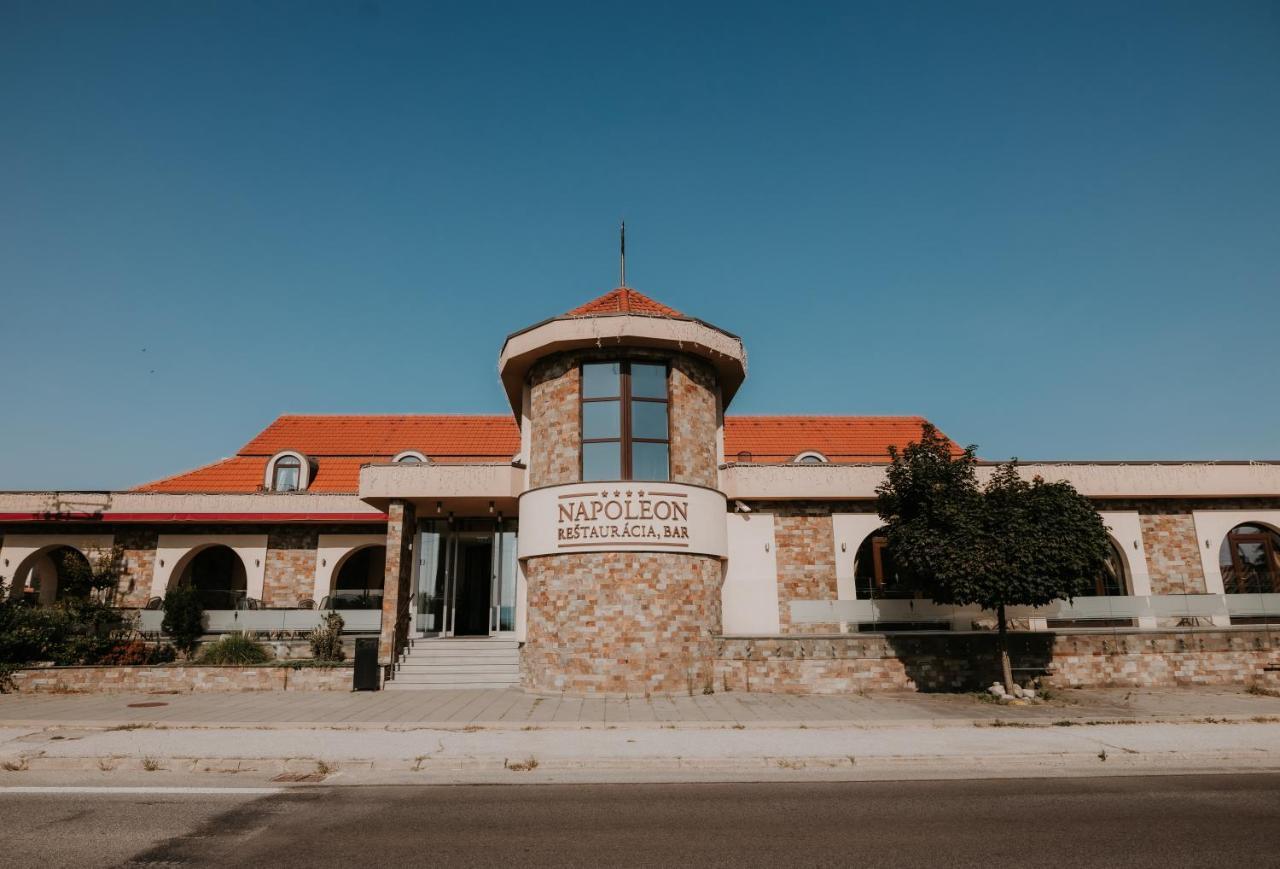קושיצה Hotel Bonaparte מראה חיצוני תמונה