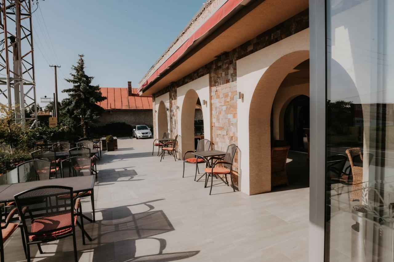 קושיצה Hotel Bonaparte מראה חיצוני תמונה