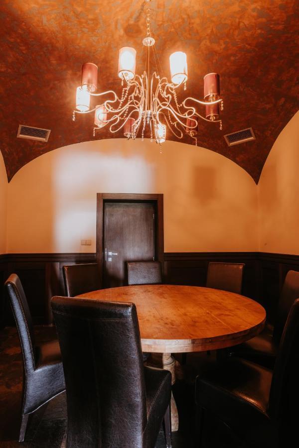 קושיצה Hotel Bonaparte מראה חיצוני תמונה