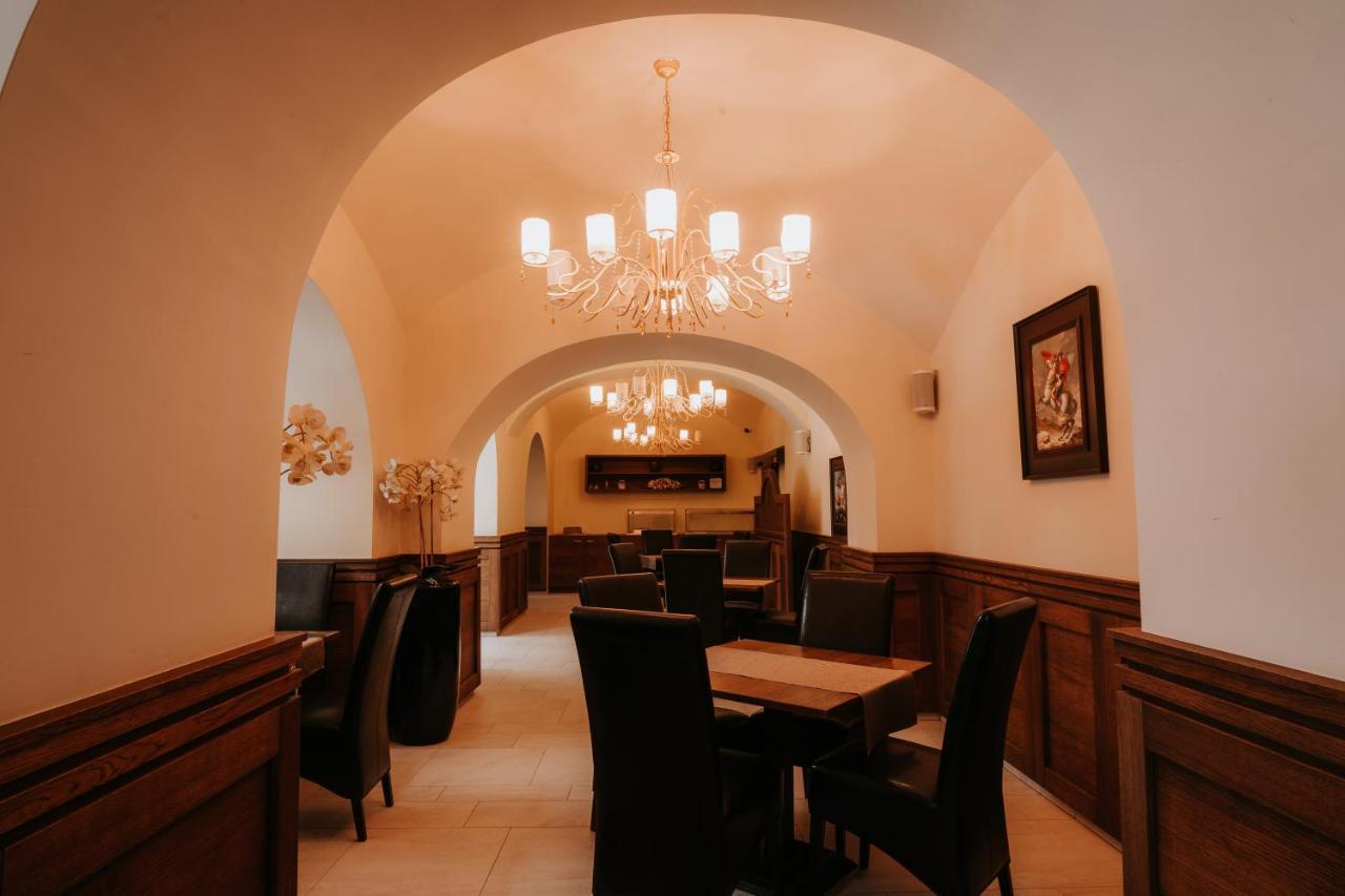 קושיצה Hotel Bonaparte מראה חיצוני תמונה