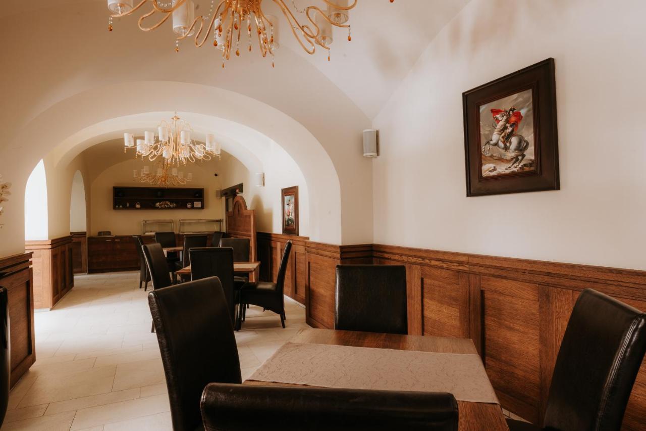 קושיצה Hotel Bonaparte מראה חיצוני תמונה